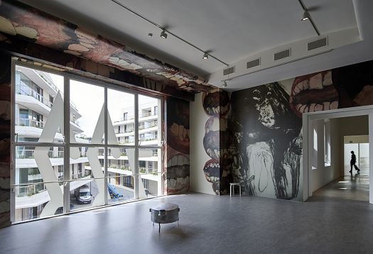 Kunsthalle Z33, Hasselt, featuring flexible exhibition lighting with ERCO Light Board spotlights.