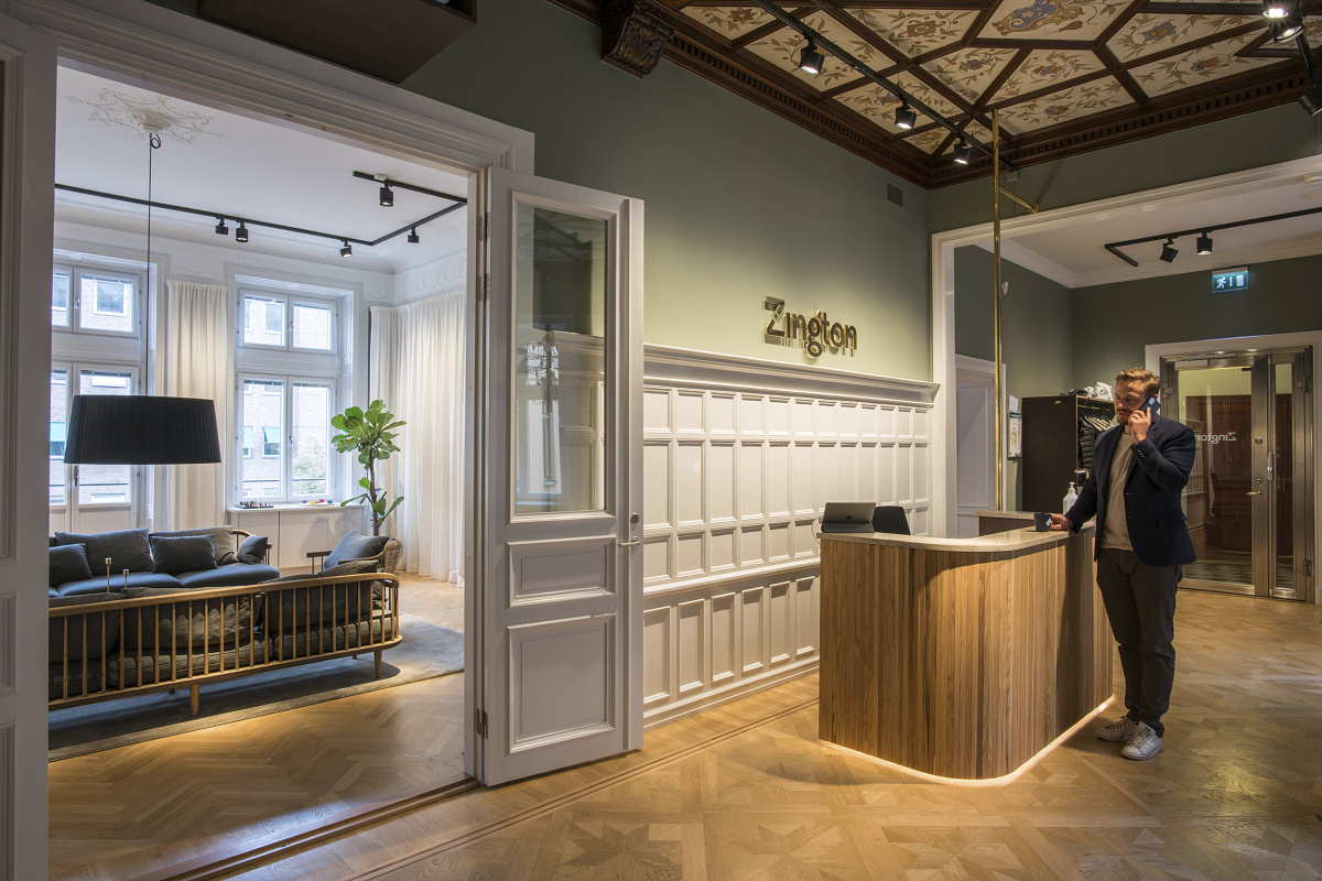 ERCO Parscan spotlights provide visual comfort in the Zington Office, Stockholm.